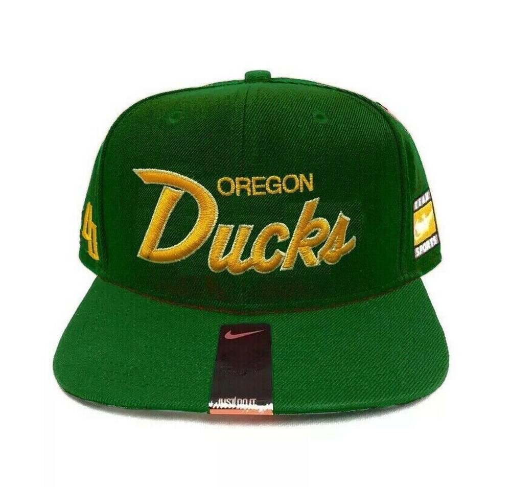 Nike Vintage Two Toned Script Oregon Ducks Green Snapback Hat / Cap